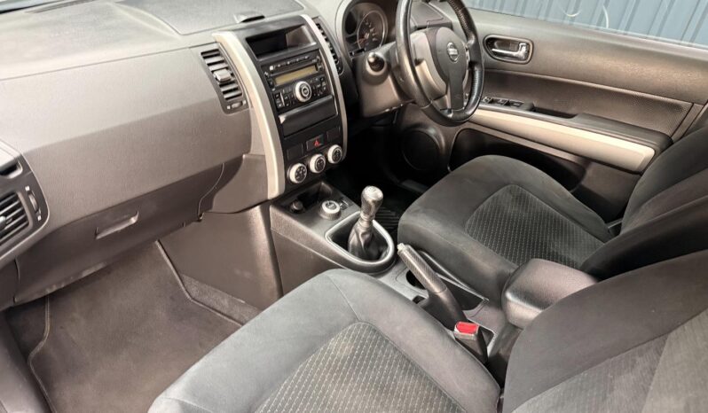 2010 Nissan X-Trail 2.5 4×4 SE full