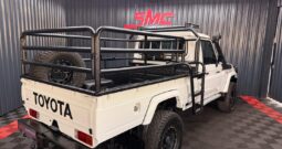 2016 Toyota Land Cruiser 79 4.5D-4D LX V8