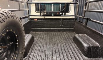 2016 Toyota Land Cruiser 79 4.5D-4D LX V8 full