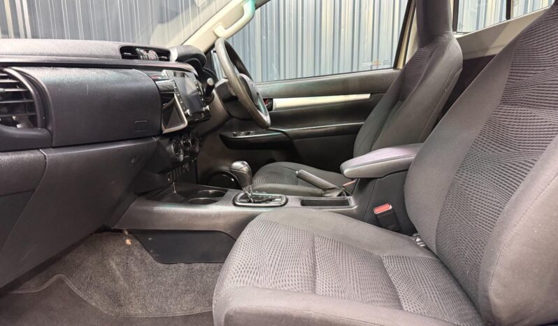 2023 Toyota Hilux 2.4GD-6 4×4 Raider Auto full
