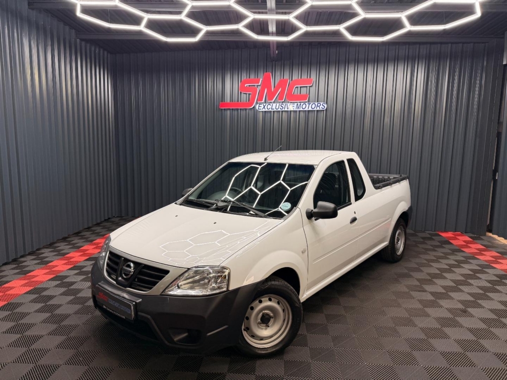 2022 Nissan NP200 1.6 — image 1 of 9