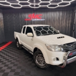 2014 Toyota Hilux 3.0D-4D Xtra Cab Raider Dakar Edition — thumbnail 2