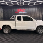 2014 Toyota Hilux 3.0D-4D Xtra Cab Raider Dakar Edition — thumbnail 3