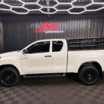 2019 Toyota Hilux 2.4GD-6 Xtra Cab SRX Auto — thumbnail 4